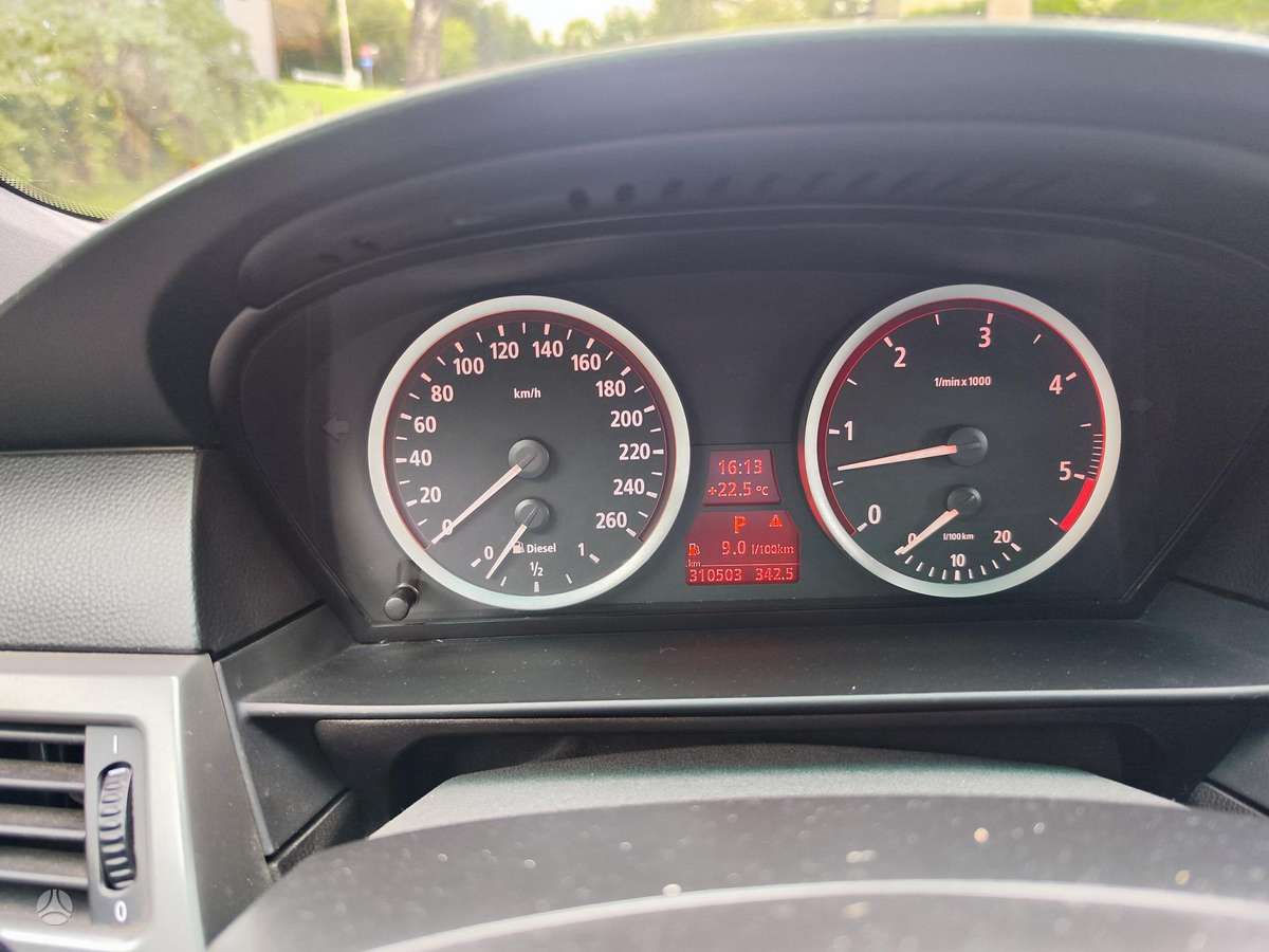 BMW 525, 2.5 l., universalas
