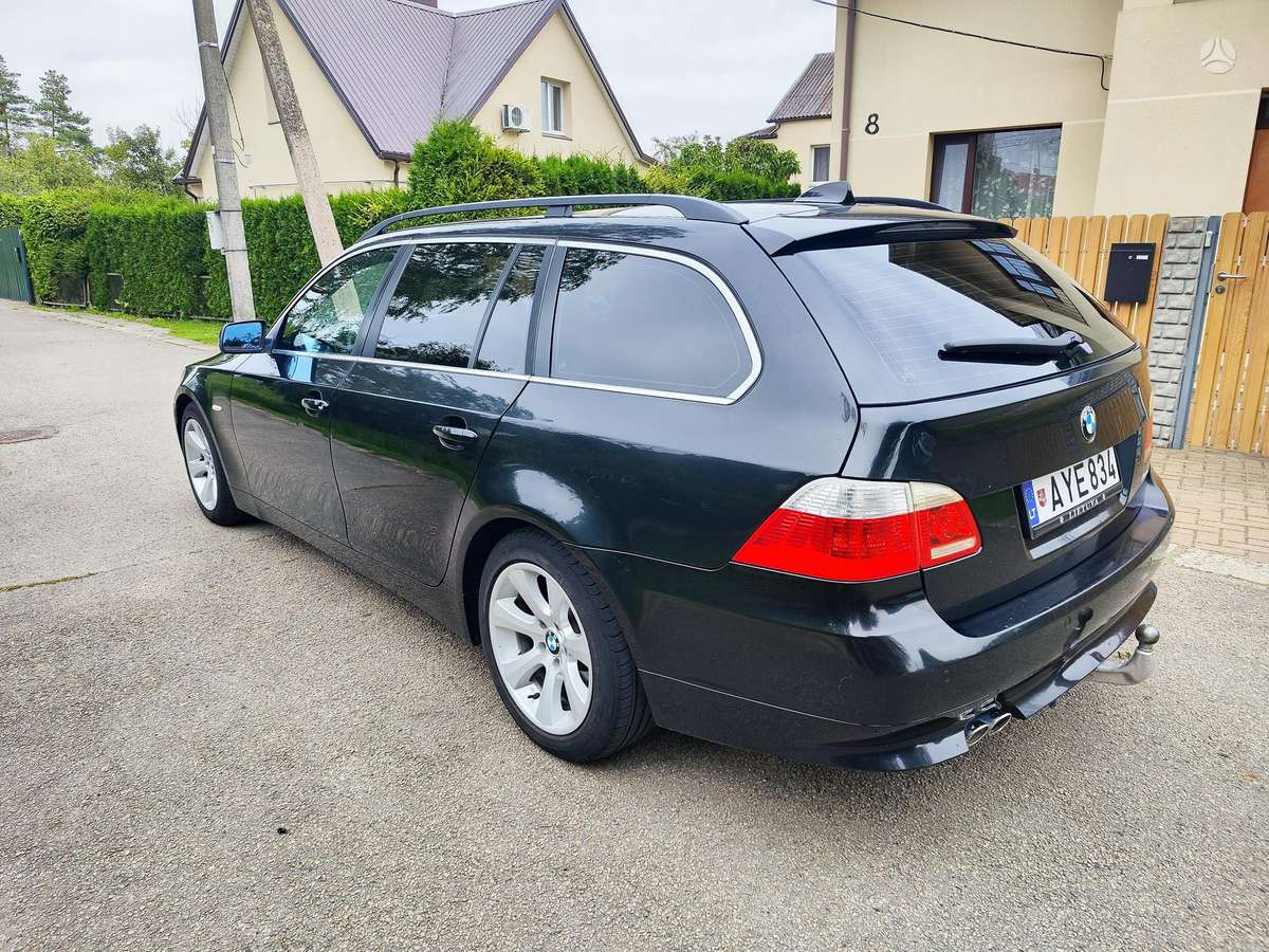 BMW 525, 2.5 l., universalas