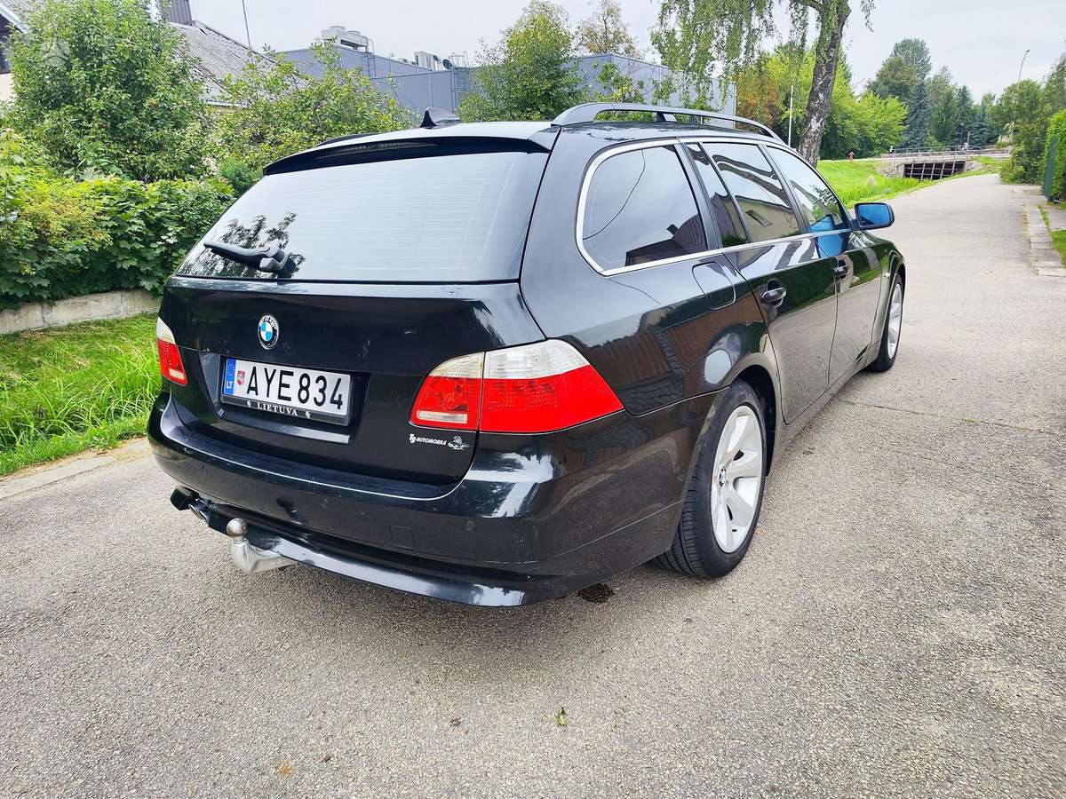 BMW 525, 2.5 l., universalas