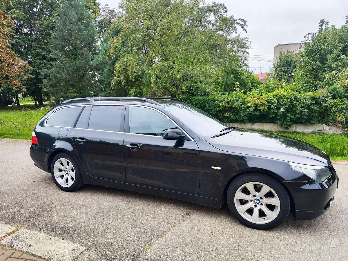 BMW 525, 2.5 l., universalas