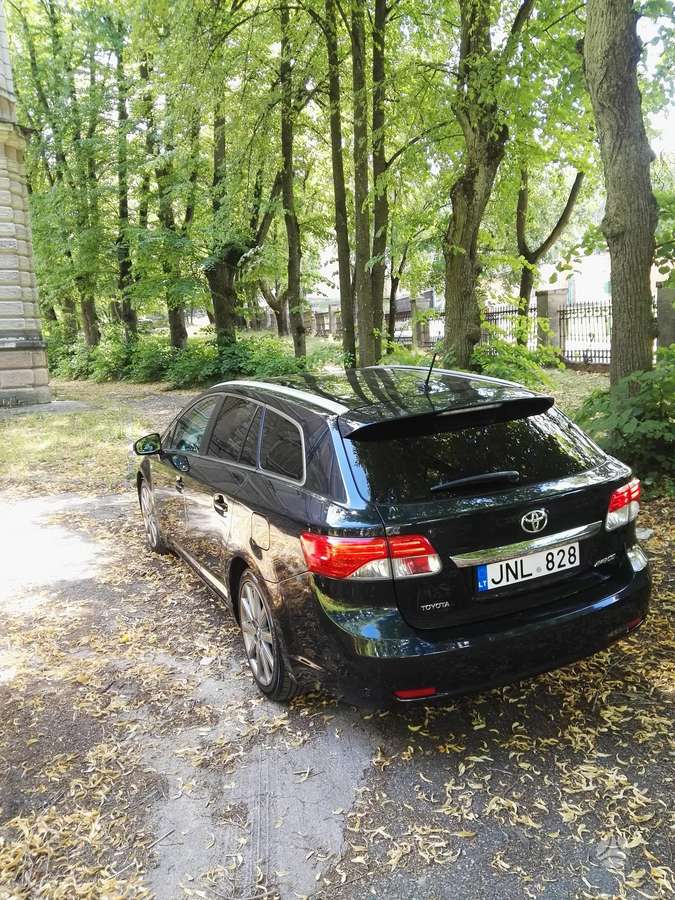 Toyota Avensis - 2