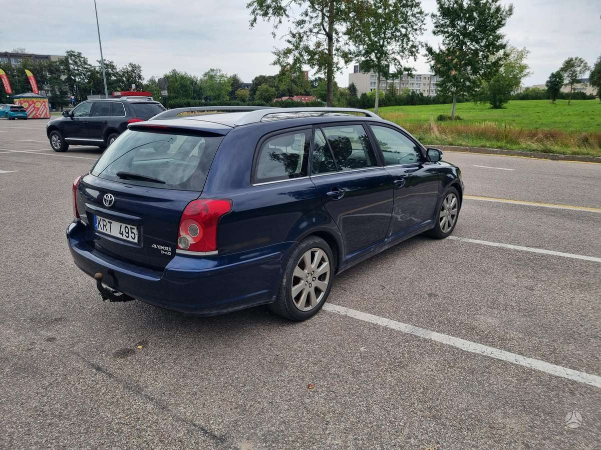 Toyota Avensis - 4