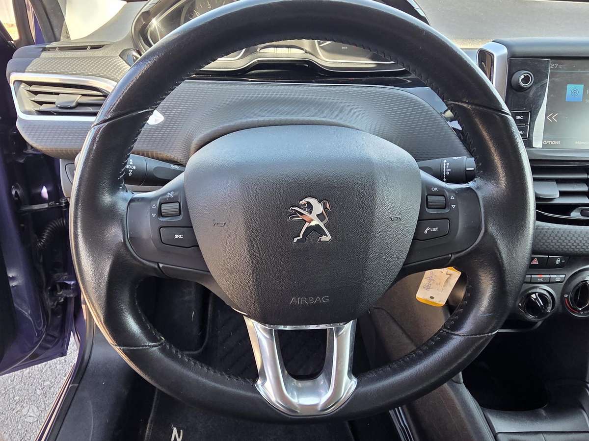 Peugeot 208 - 9