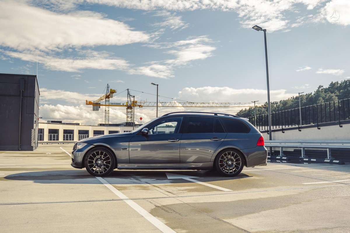BMW 320, 2.0 l., Универсал