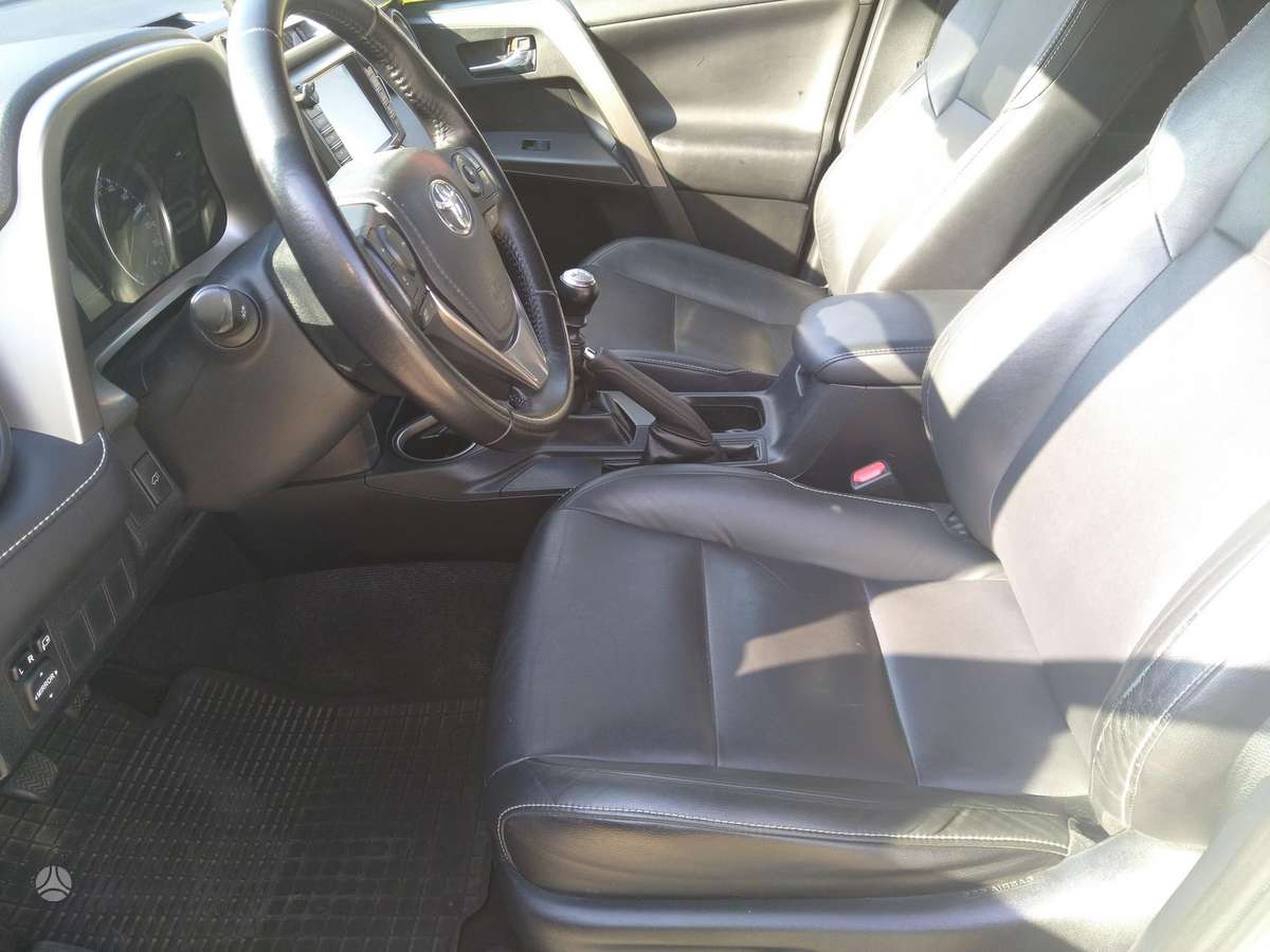 Toyota RAV4 - 5