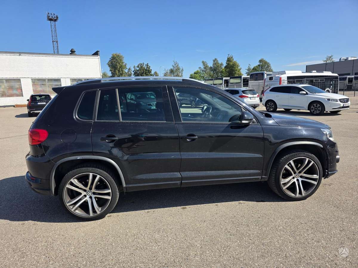 Volkswagen Tiguan - 10