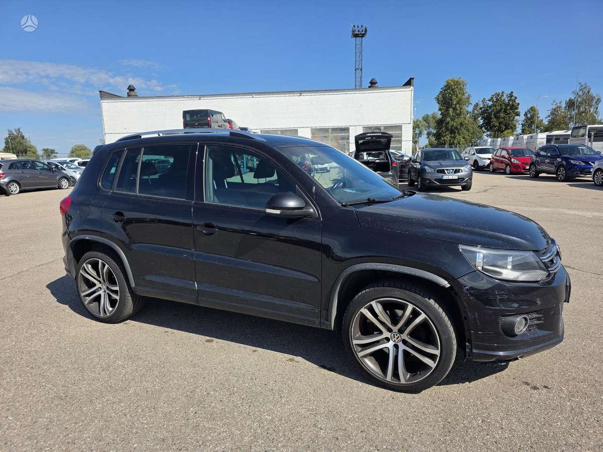 Volkswagen Tiguan - 12