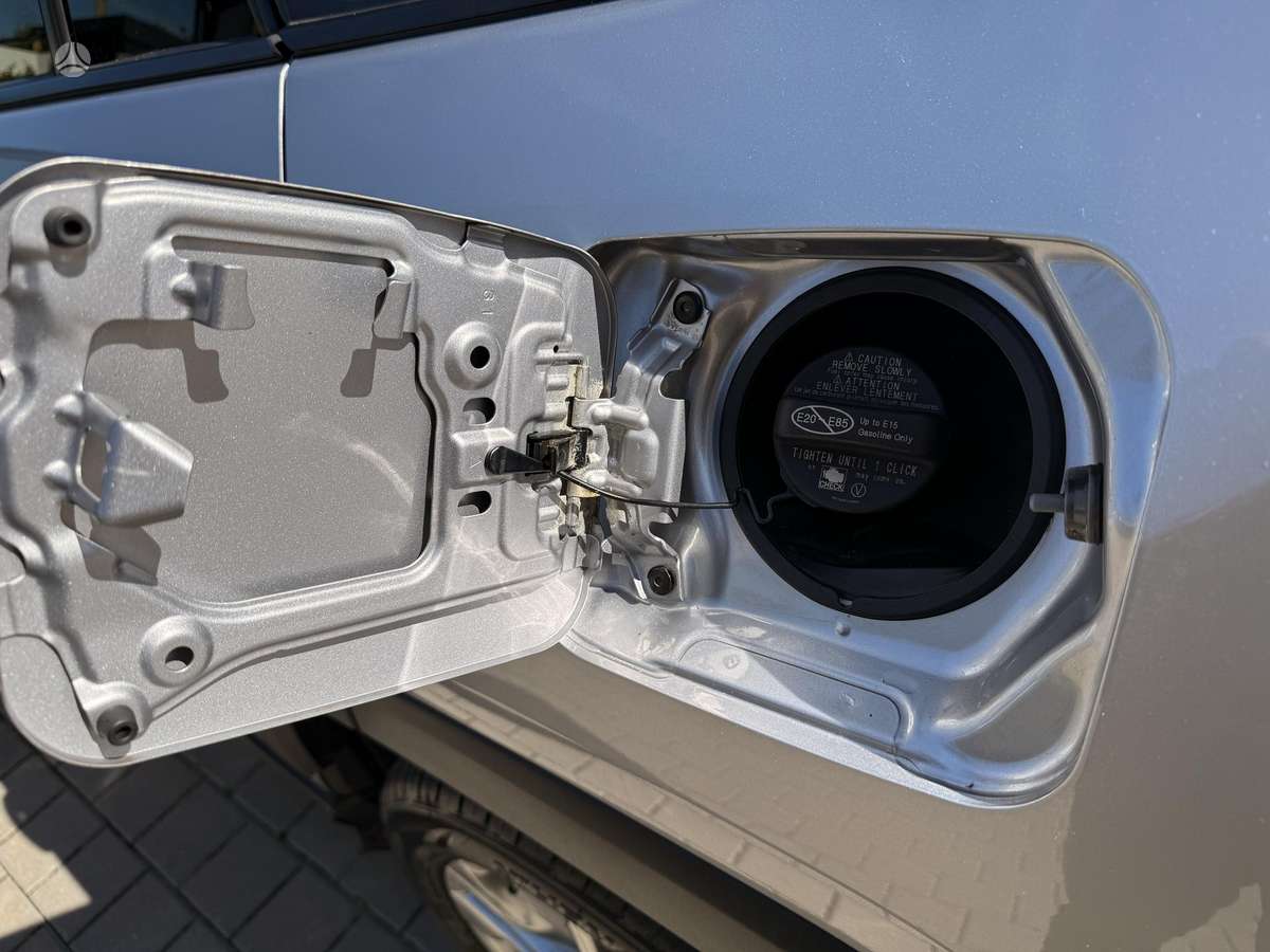 Toyota RAV4 - 10