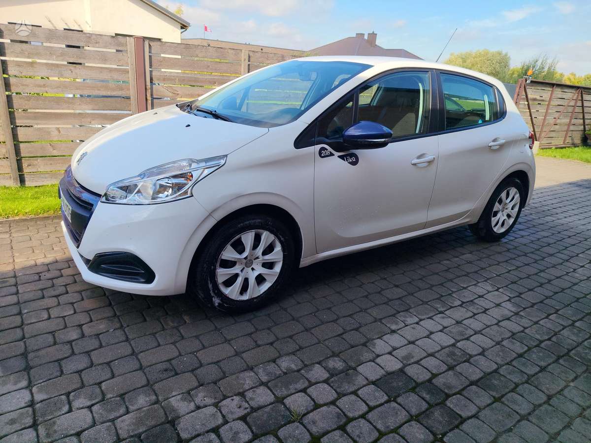 Peugeot 208 - 1