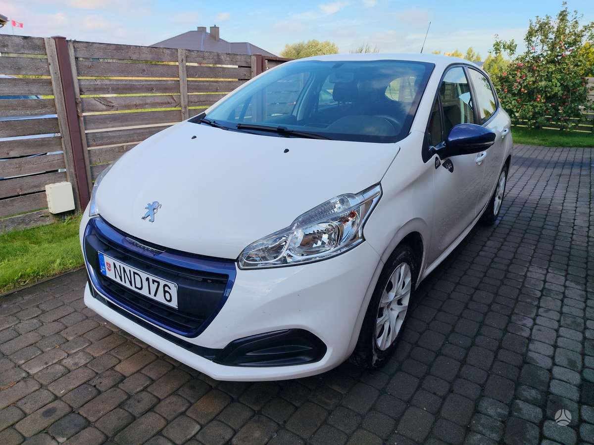 Peugeot 208 - 4