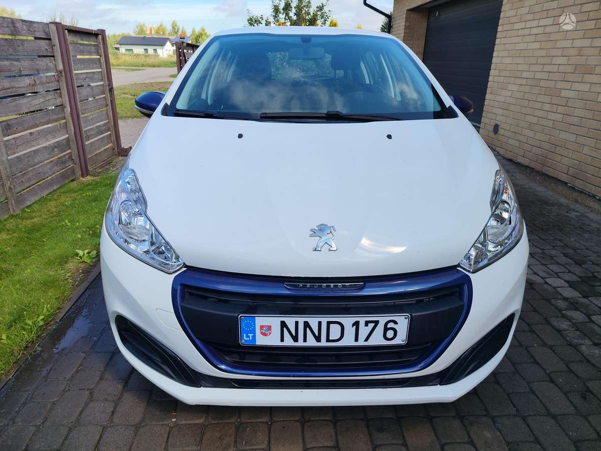 Peugeot 208 - 5