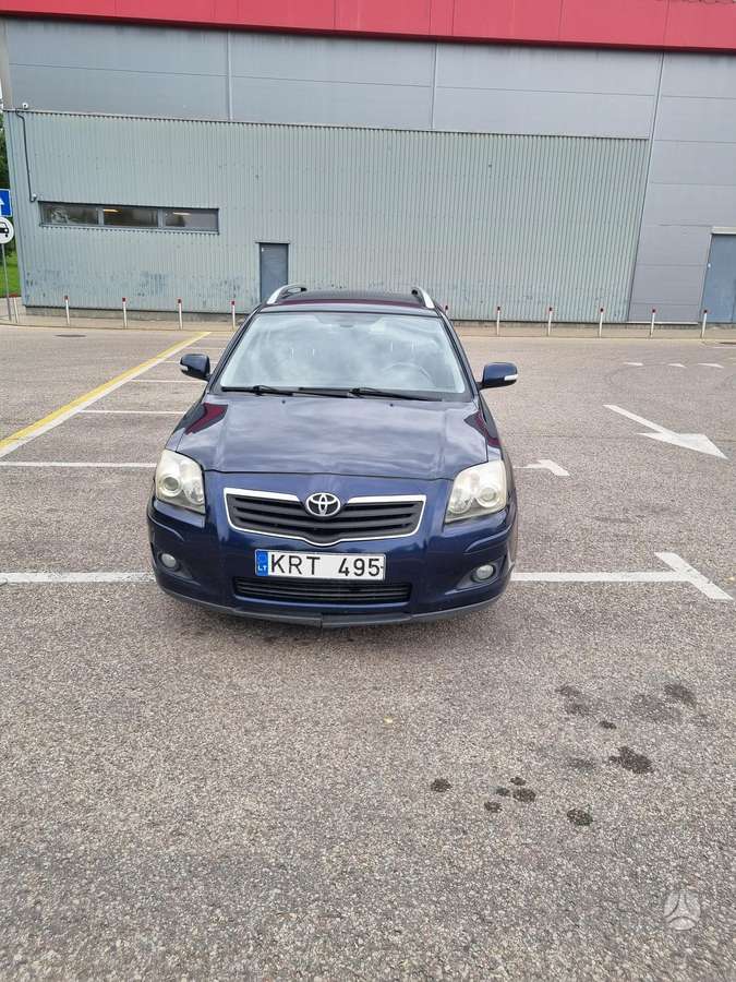 Toyota Avensis - 2