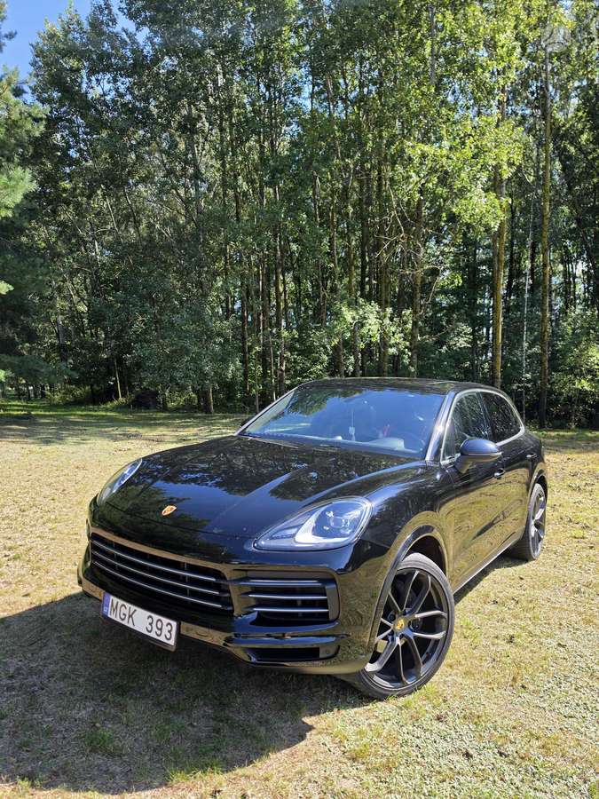 Porsche Cayenne - 1
