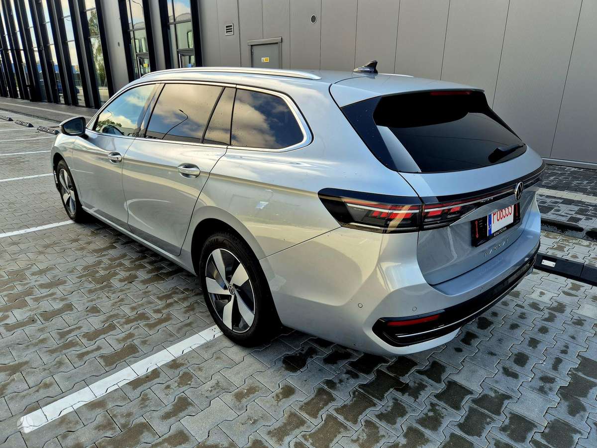 Volkswagen Passat - 4