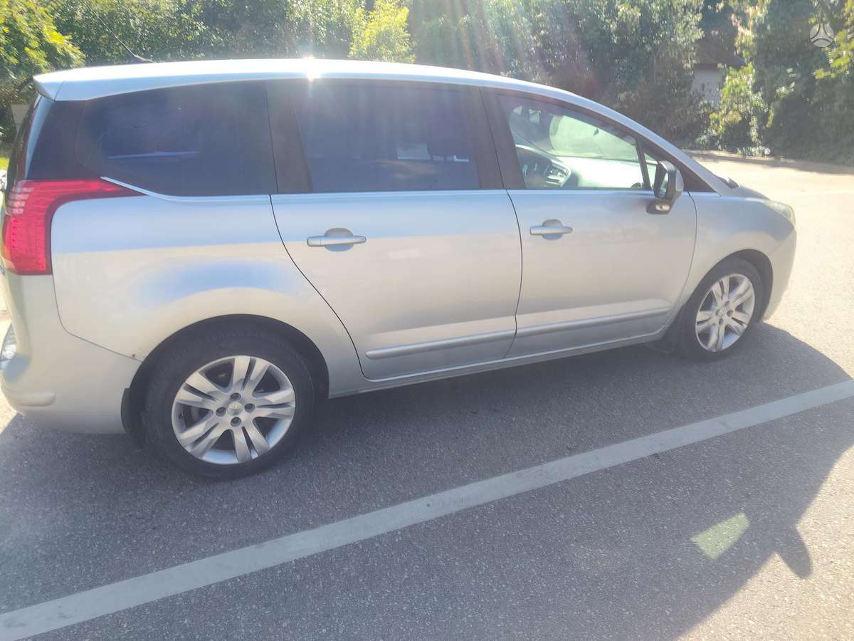 Peugeot 5008, 2.0 l., Минивэн