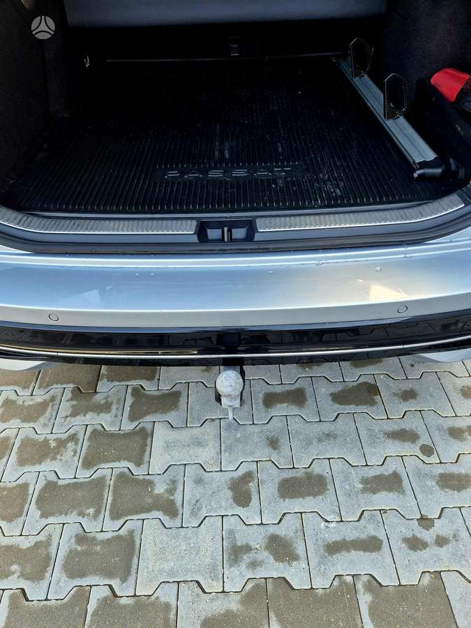 Volkswagen Passat - 8