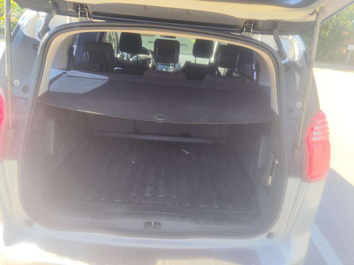 Peugeot 5008, 2.0 l., Минивэн