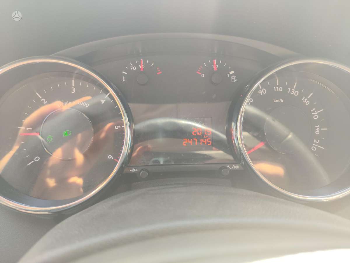 Peugeot 5008, 2.0 l., Минивэн