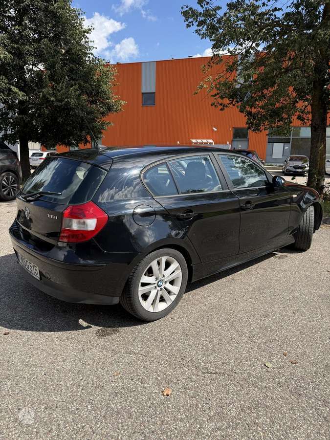 BMW 116, 1.6 l., hatchback