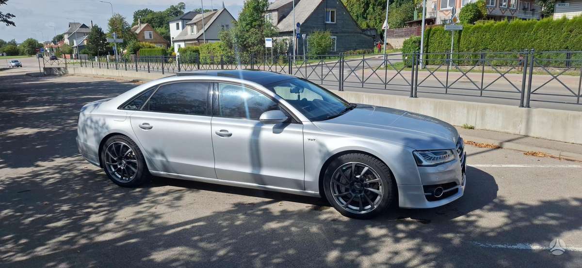 Audi A8, 4.2 l., saloon / sedan