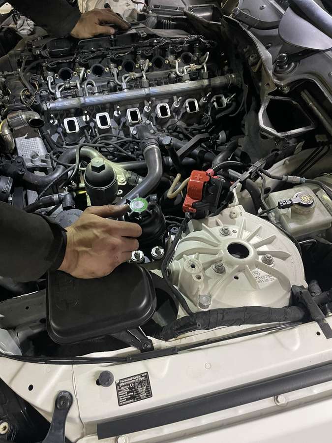 BMW 525, 3.0 l., Седан