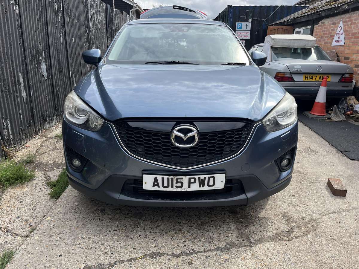 Mazda CX-5, 2.2 l., off-road / crossover