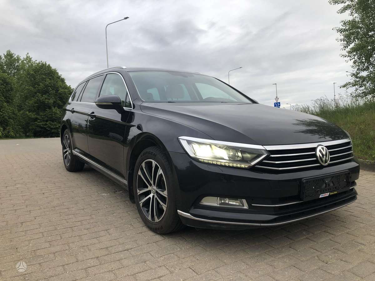 Volkswagen Passat - 1