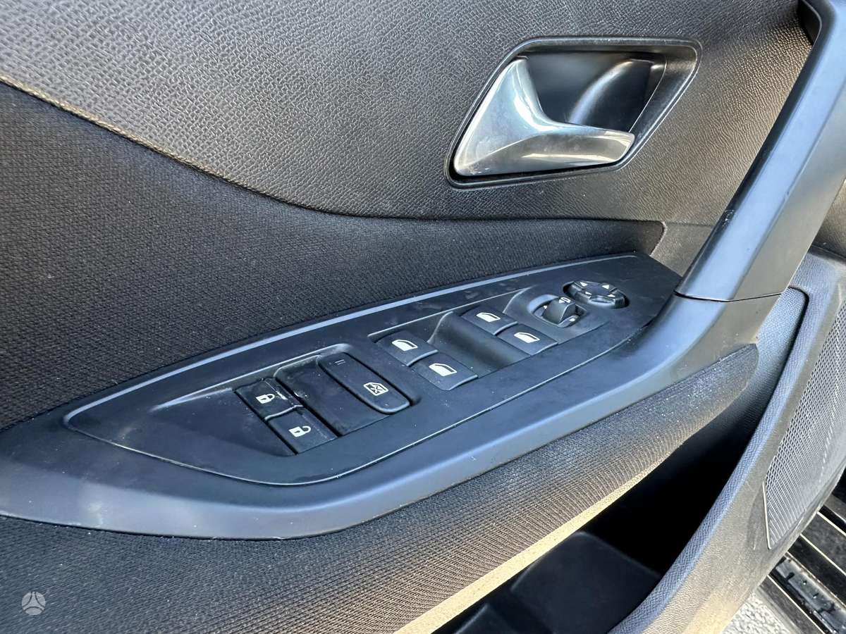 Peugeot 308, 1.2 l., Универсал