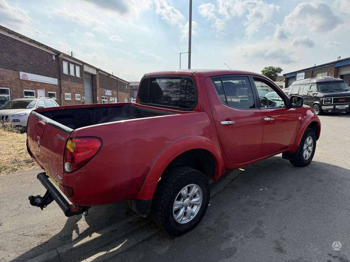 Mitsubishi L200, 2.5 l., Пикап