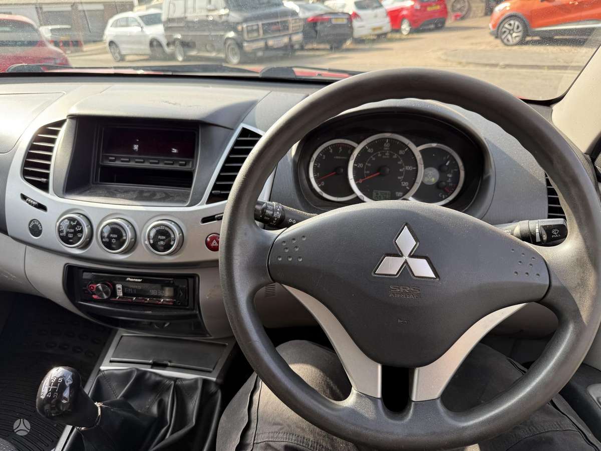 Mitsubishi L200, 2.5 l., Пикап
