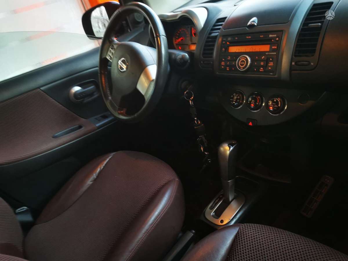 Nissan Note, 1.6 l., Хэтчбек