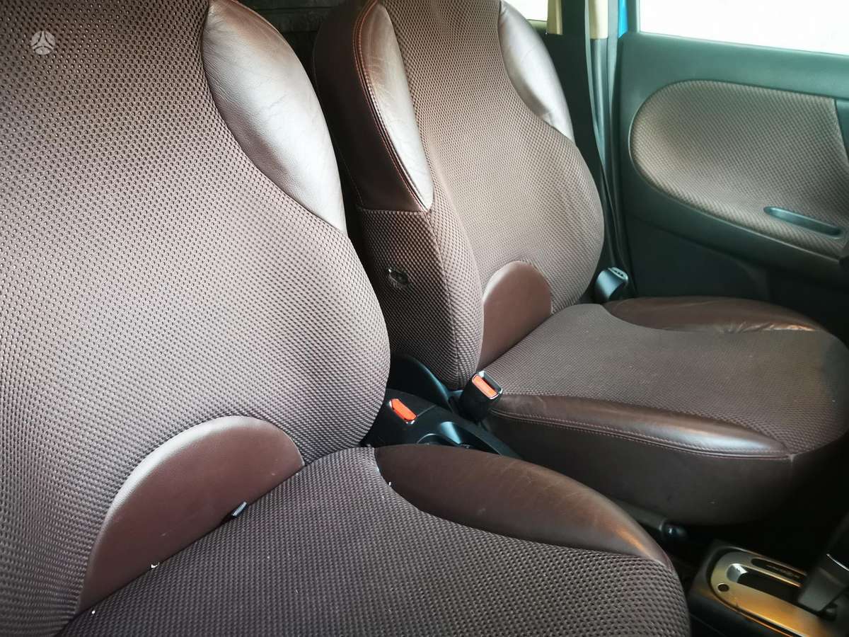 Nissan Note, 1.6 l., hatchback