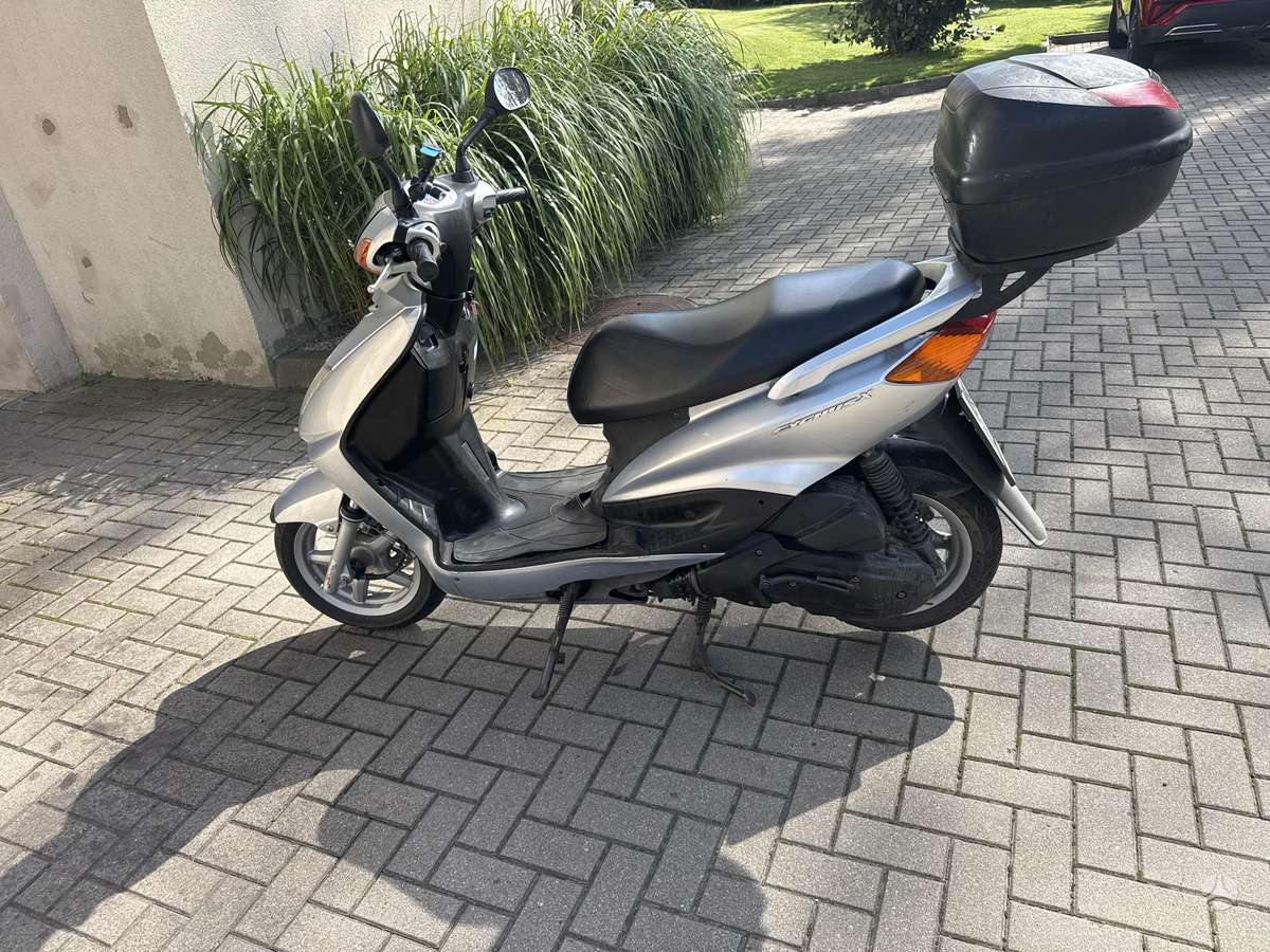 Yamaha Cygnus 125cc, scooters / mopeds