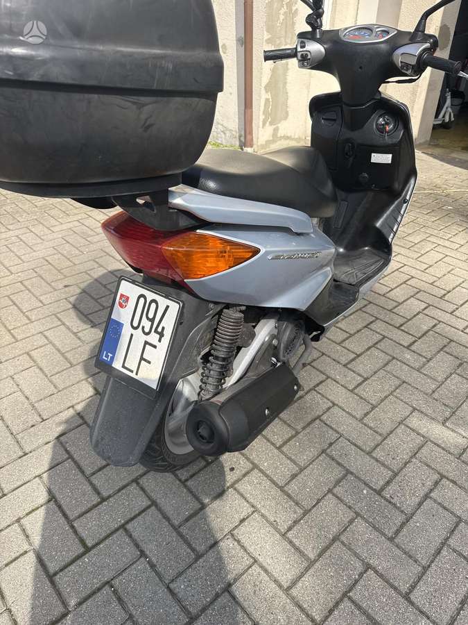 Yamaha Cygnus 125cc, scooters / mopeds