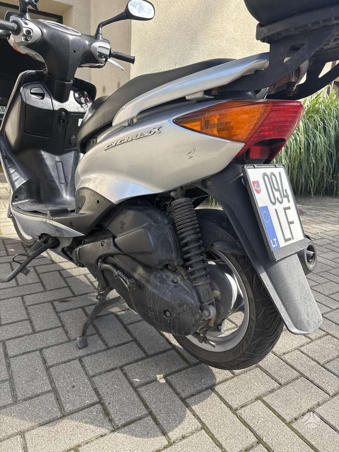 Yamaha Cygnus 125cc, scooters / mopeds