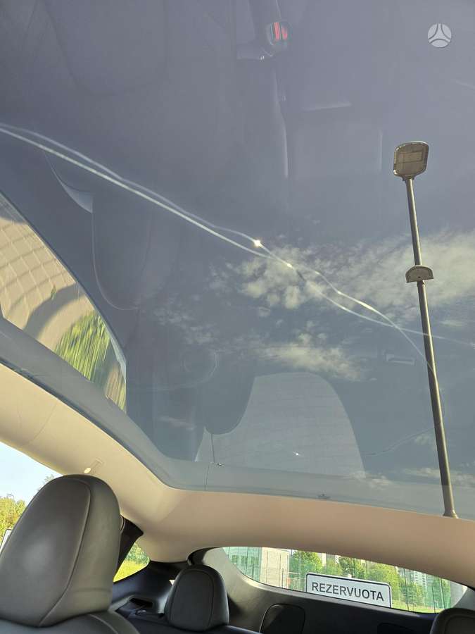 Tesla Model Y, 75 kWh, off-road / crossover