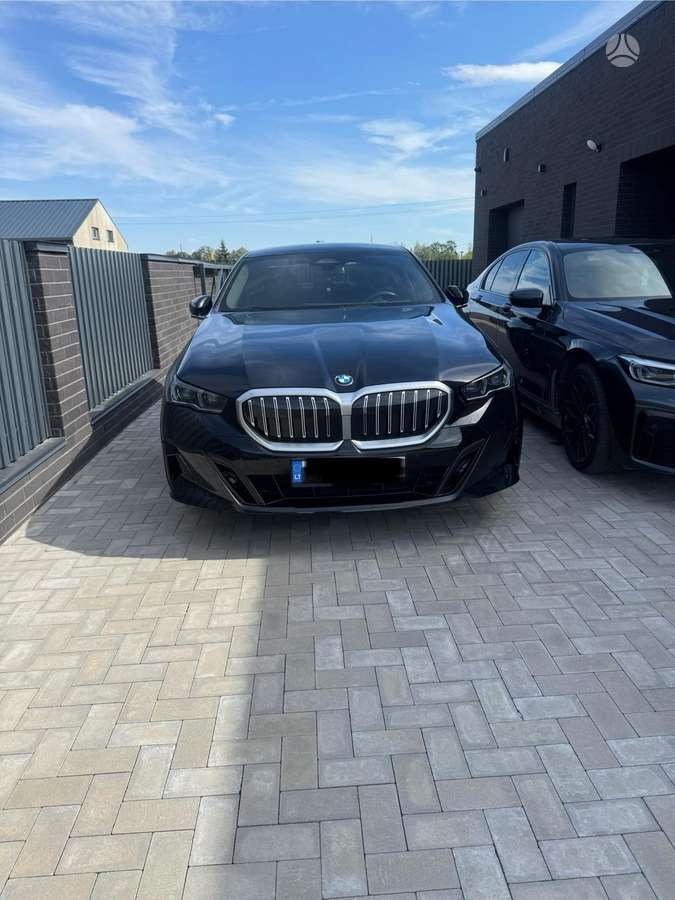 BMW 520, 2.0 l., Седан