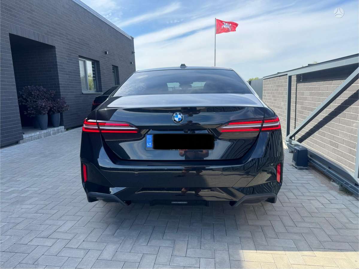BMW 520, 2.0 l., Седан