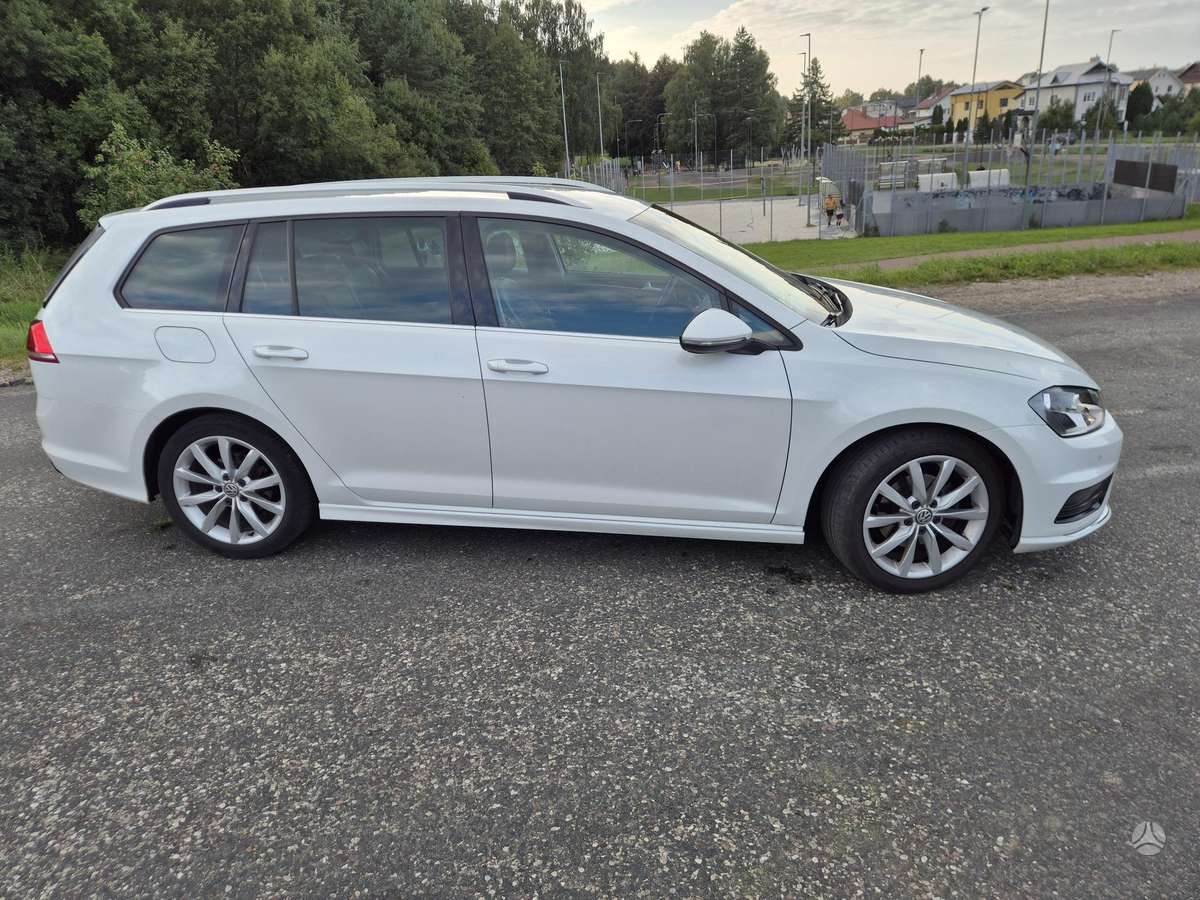 Volkswagen Golf - 4