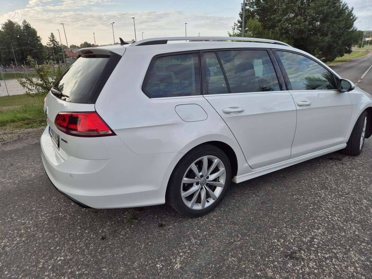 Volkswagen Golf - 5