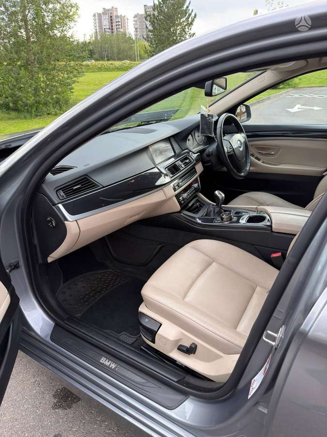 BMW 520, 2.0 l., Седан