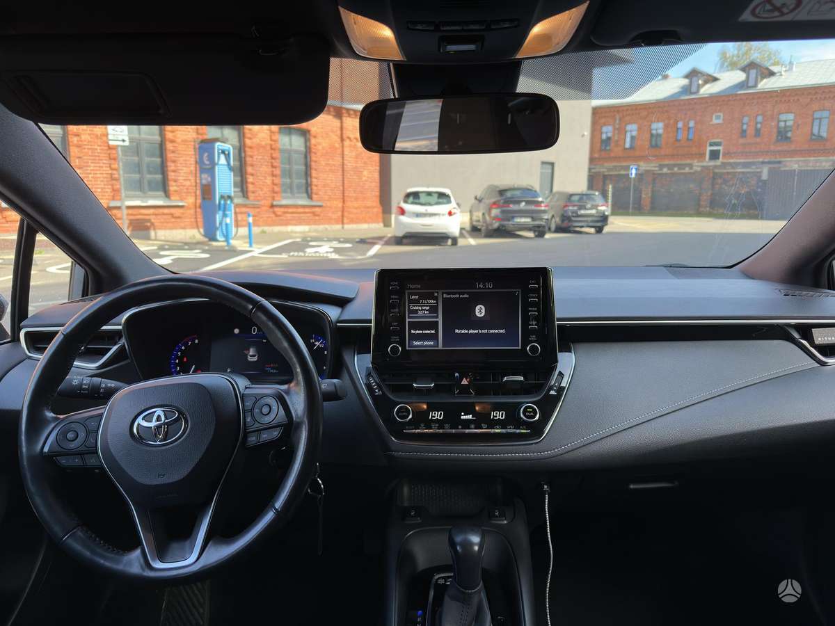Toyota Corolla, 1.2 l., Универсал
