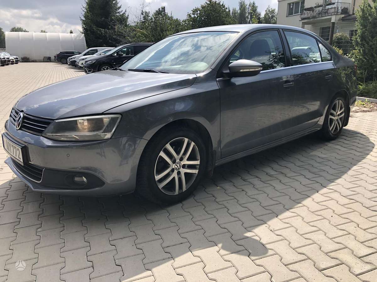 Volkswagen Jetta - 5