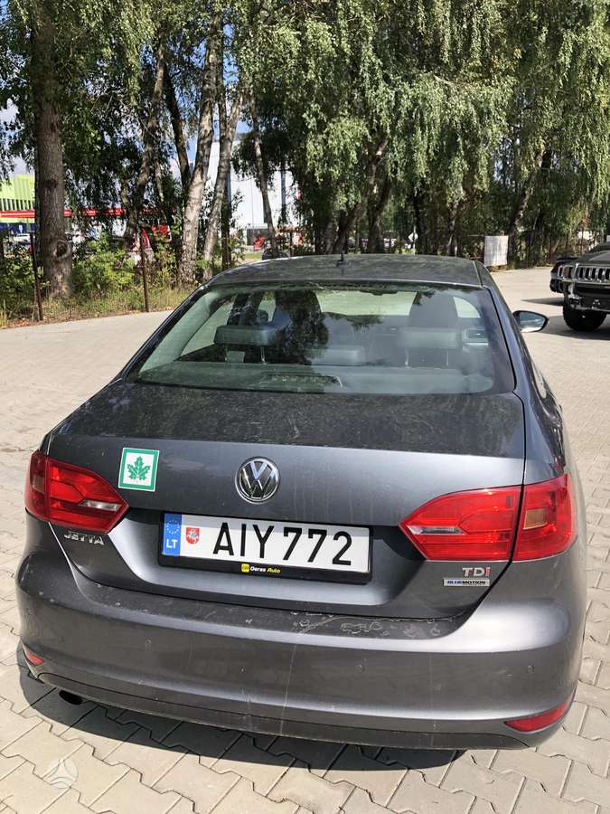 Volkswagen Jetta - 7