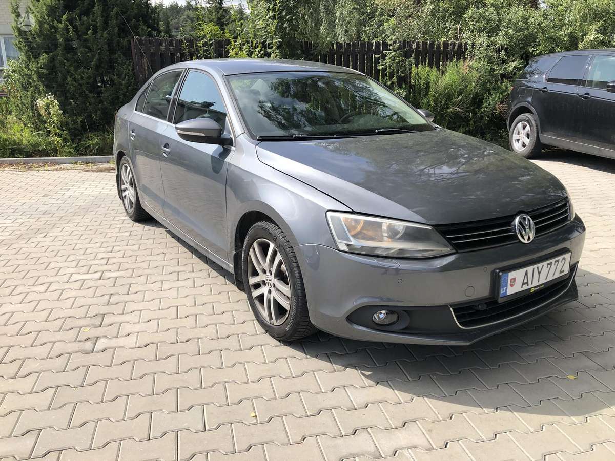Volkswagen Jetta - 11