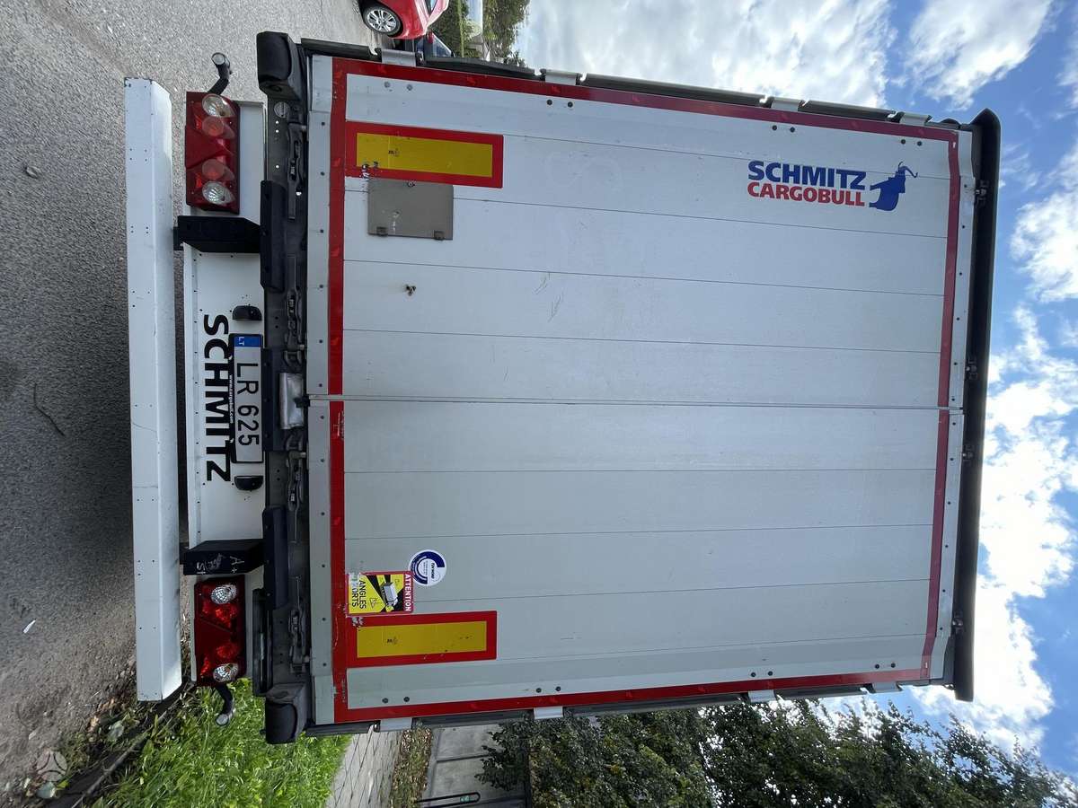 Schmitz SCB*37S, užuolaidinės / tentinės