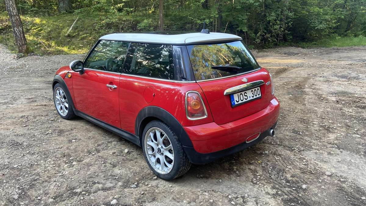 Mini Cooper, 1.6 l., hatchback