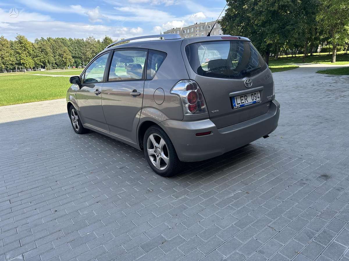 Toyota Corolla Verso - 7