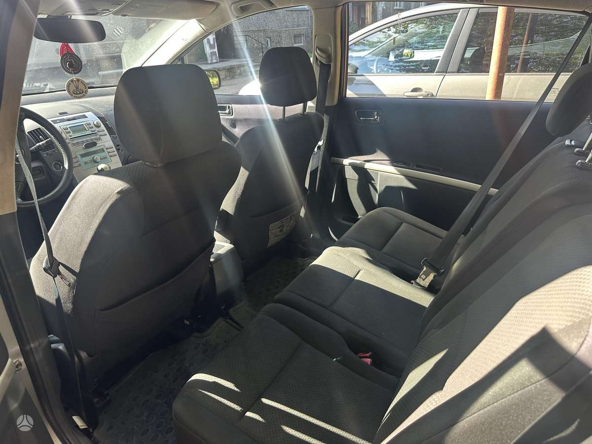Toyota Corolla Verso - 11