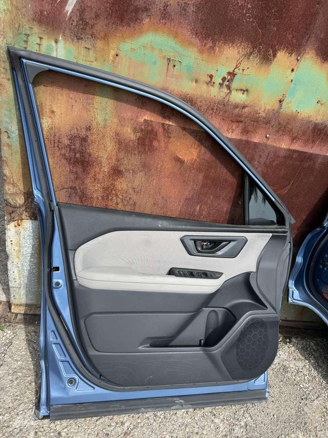 Subaru Forester Detales galime siusti